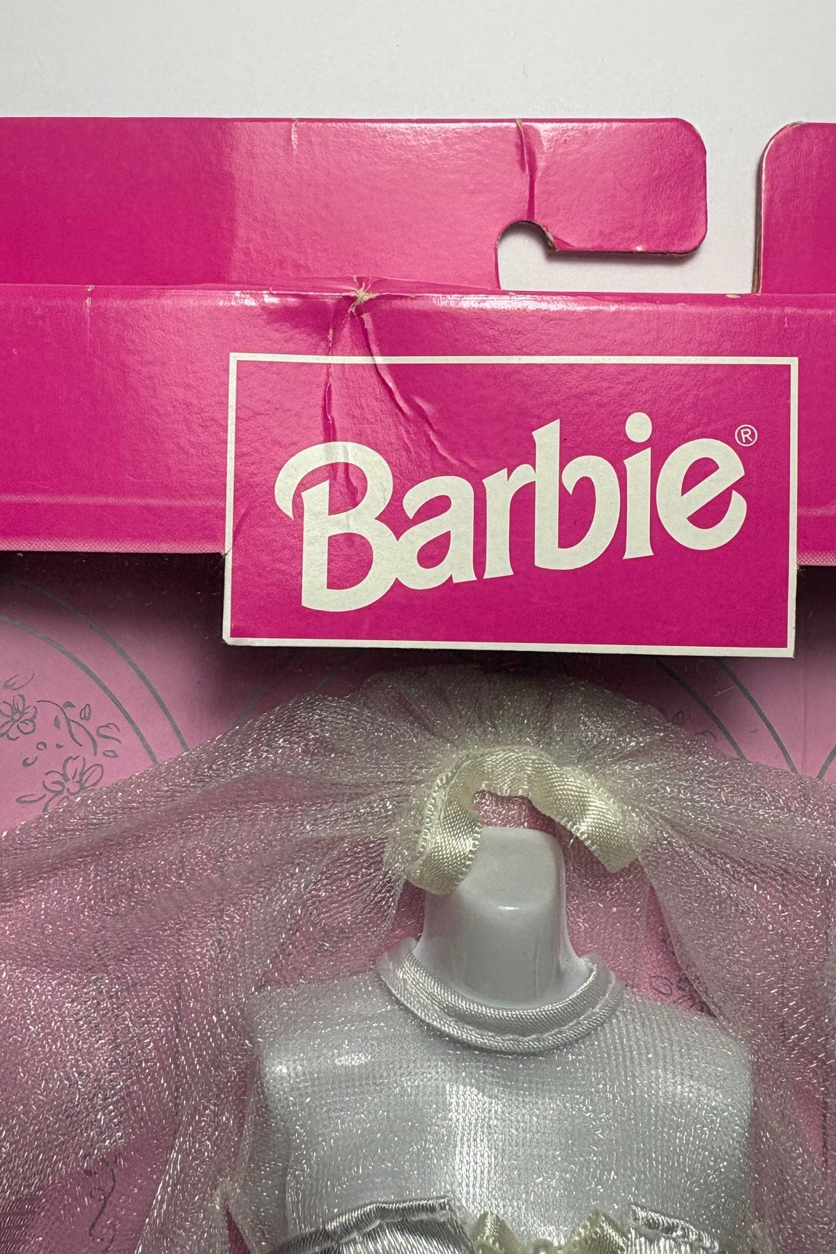 Barbie 1997 Fashion Avenue Bridal Dress