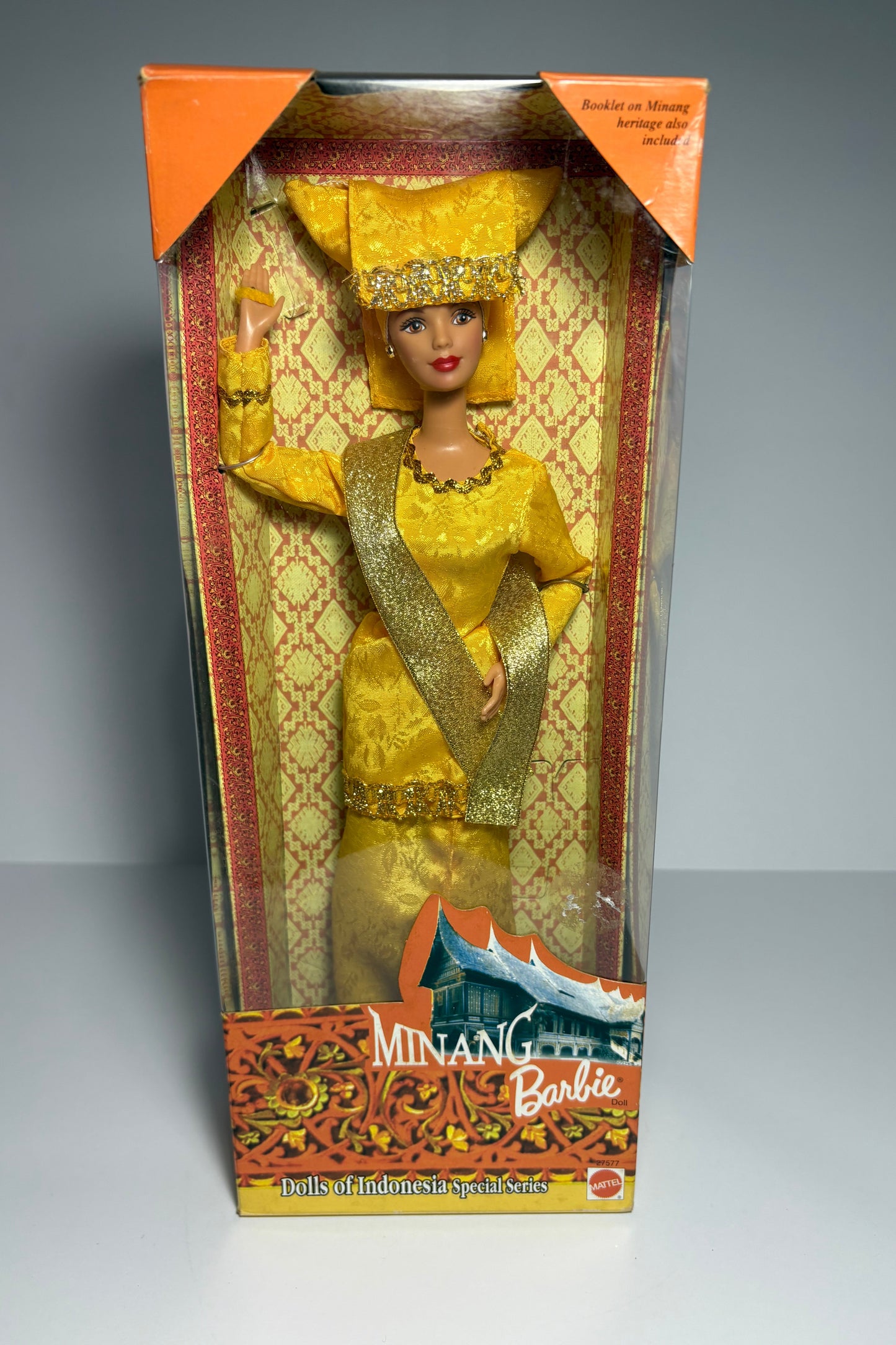 2000 Minang Dolls Of The World Barbie